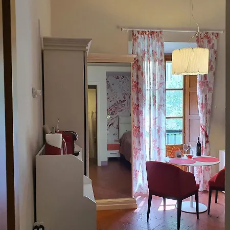 بيت ضيافة Rf Duomo 4*