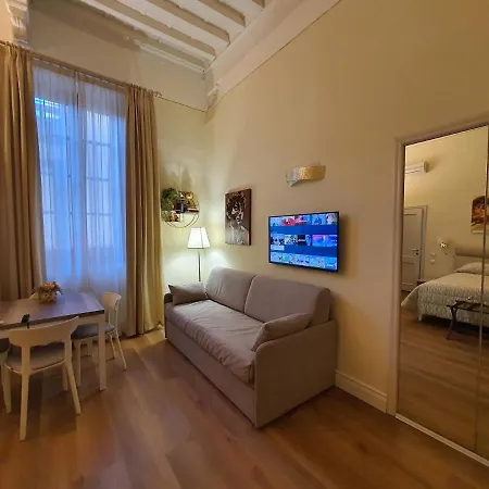 Rf Duomo بيت ضيافة